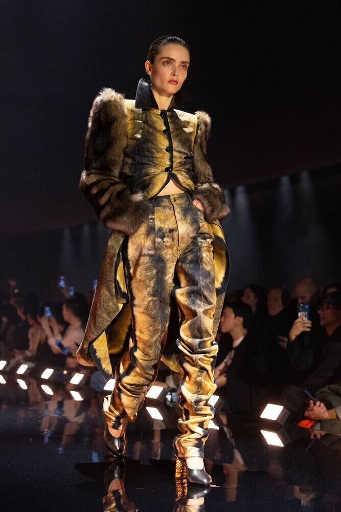 Le défilé Schiaparelli automne-hiver 2026-2027 à la Fashion Week de Paris