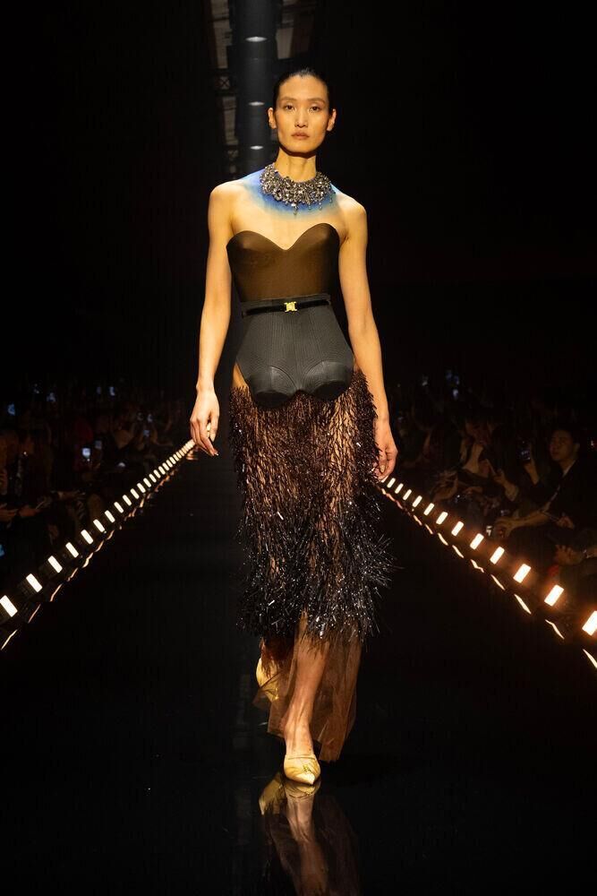 Le défilé Schiaparelli automne-hiver 2026-2027 à la Fashion Week de Paris
