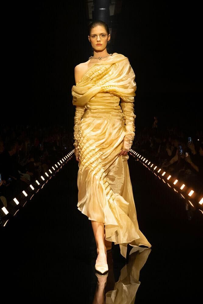 Le défilé Schiaparelli automne-hiver 2026-2027 à la Fashion Week de Paris