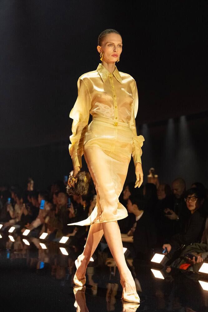 Le défilé Schiaparelli automne-hiver 2026-2027 à la Fashion Week de Paris