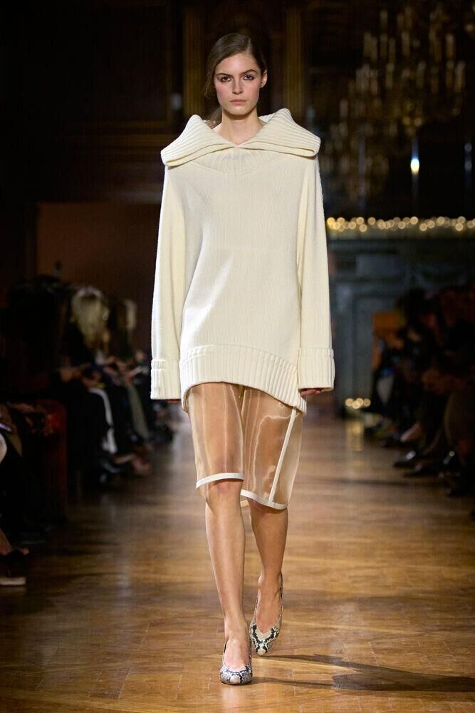 Le défilé Victoria Beckham automne-hiver 2026-2027 à la Fashion Week de Paris
