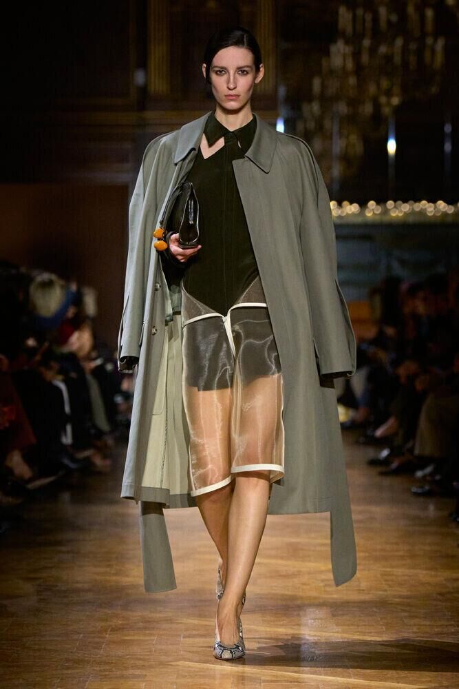 Le défilé Victoria Beckham automne-hiver 2026-2027 à la Fashion Week de Paris