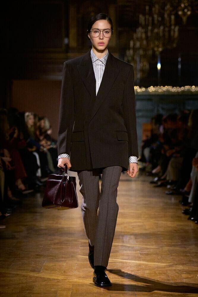Le défilé Victoria Beckham automne-hiver 2026-2027 à la Fashion Week de Paris