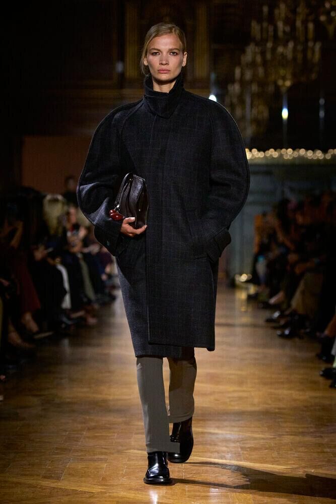 Le défilé Victoria Beckham automne-hiver 2026-2027 à la Fashion Week de Paris