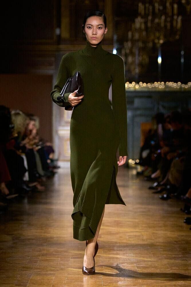 Le défilé Victoria Beckham automne-hiver 2026-2027 à la Fashion Week de Paris