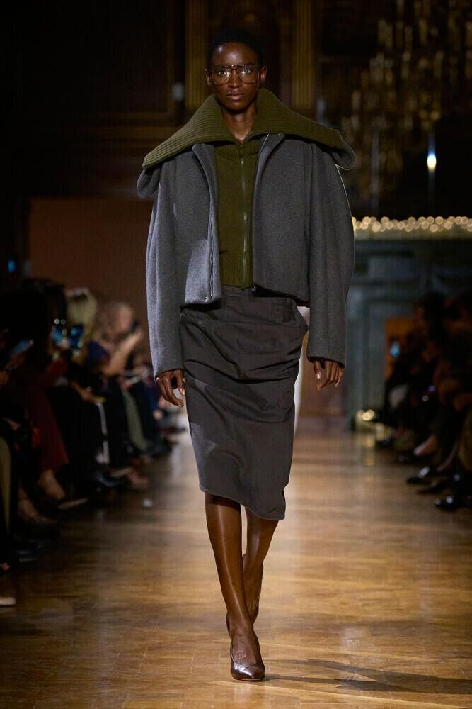 Le défilé Victoria Beckham automne-hiver 2026-2027 à la Fashion Week de Paris