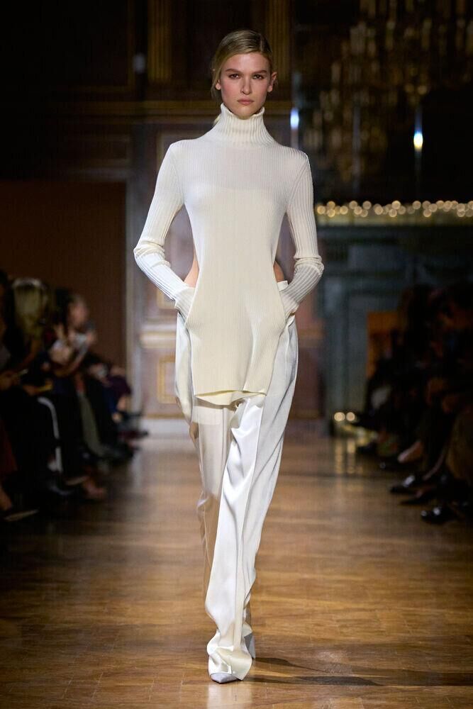 Le défilé Victoria Beckham automne-hiver 2026-2027 à la Fashion Week de Paris