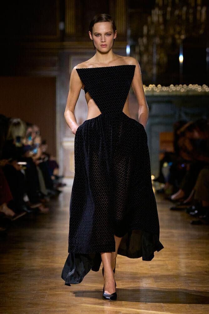 Le défilé Victoria Beckham automne-hiver 2026-2027 à la Fashion Week de Paris