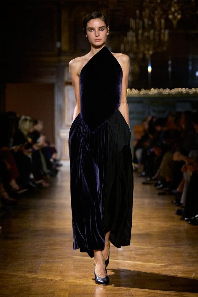 Le défilé Victoria Beckham automne-hiver 2026-2027 à la Fashion Week de Paris
