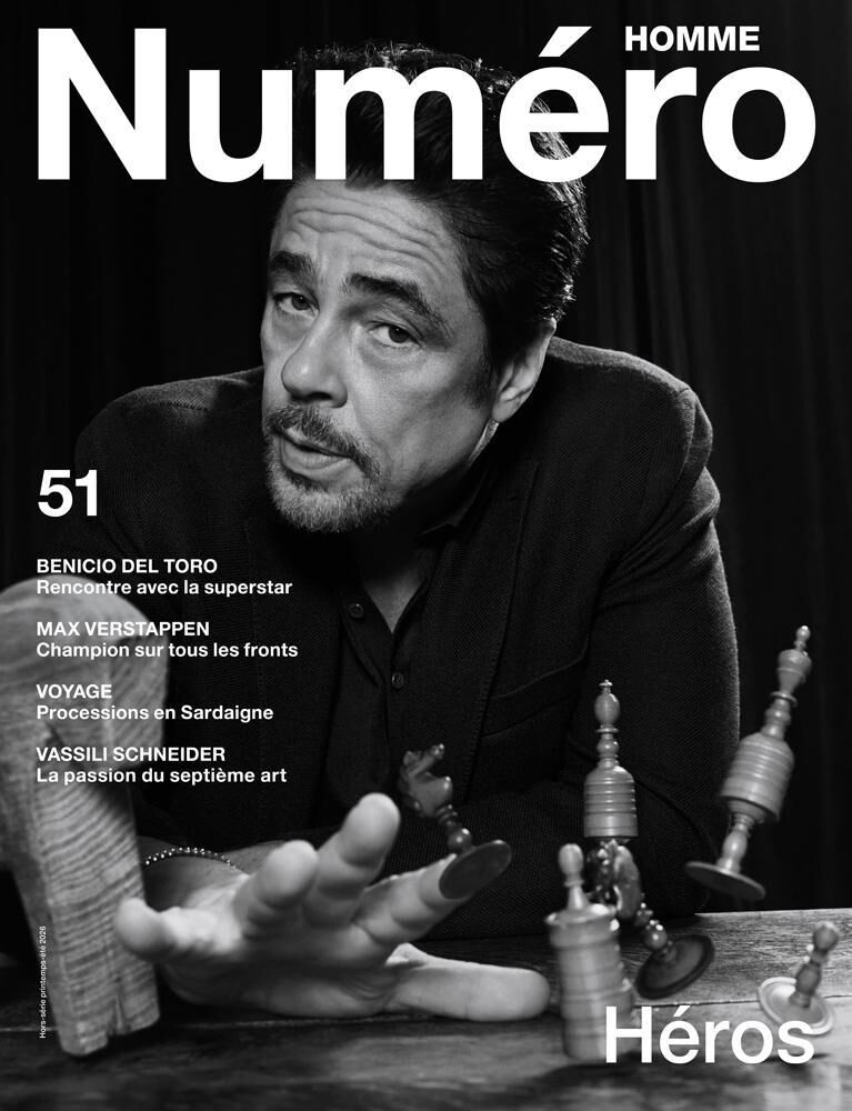 Couverture de Numéro homme avec l'acteur Benicio Del Toro photographié par Jacob Sutton