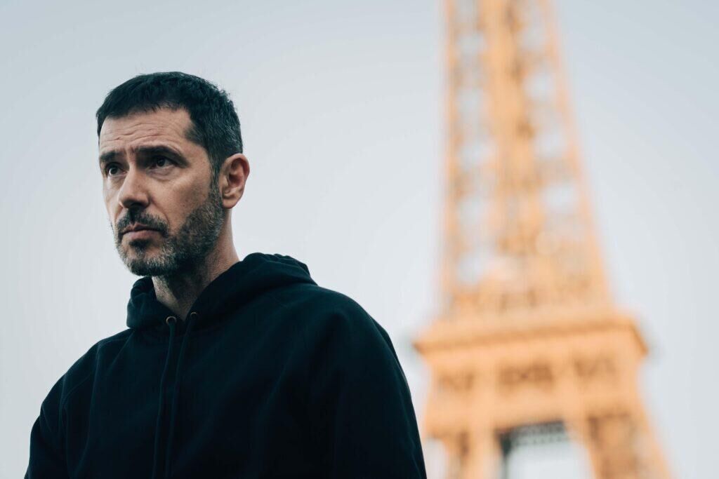 Melvil Poupaud dans la série Privilèges (2026).