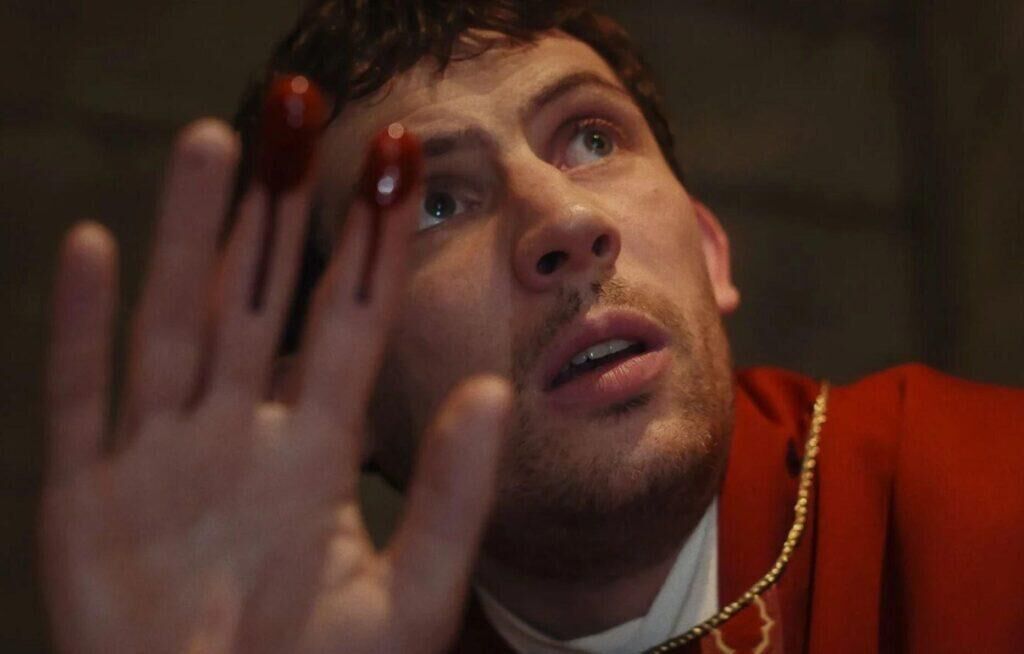 L'acteur Josh O'Connor dans Wake Up Dead Man, une histoire À couteaux tirés (2025) ©Netflix
