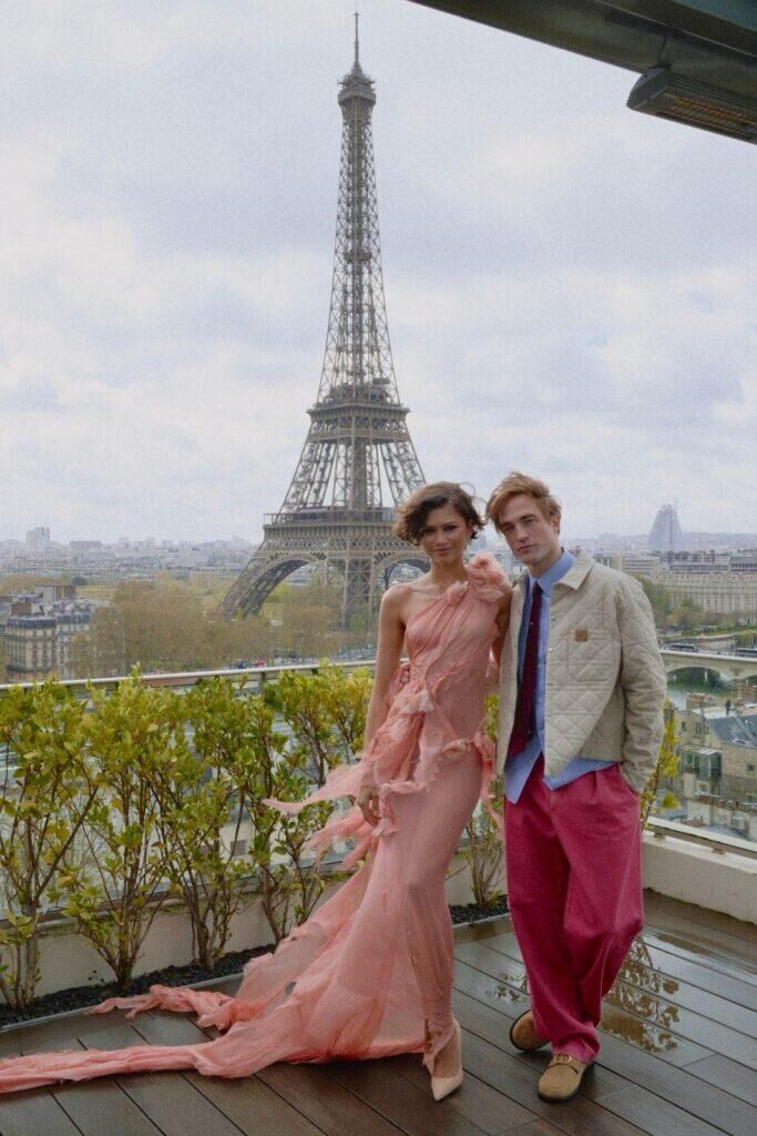 Robert Pattinson et Zendaya pour la promotion du film The Drama à Paris.