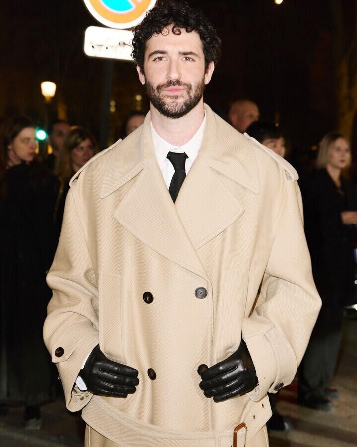 jordan firstman au defile balenciaga automne-hiver 2026-2027 à la fashion week de paris