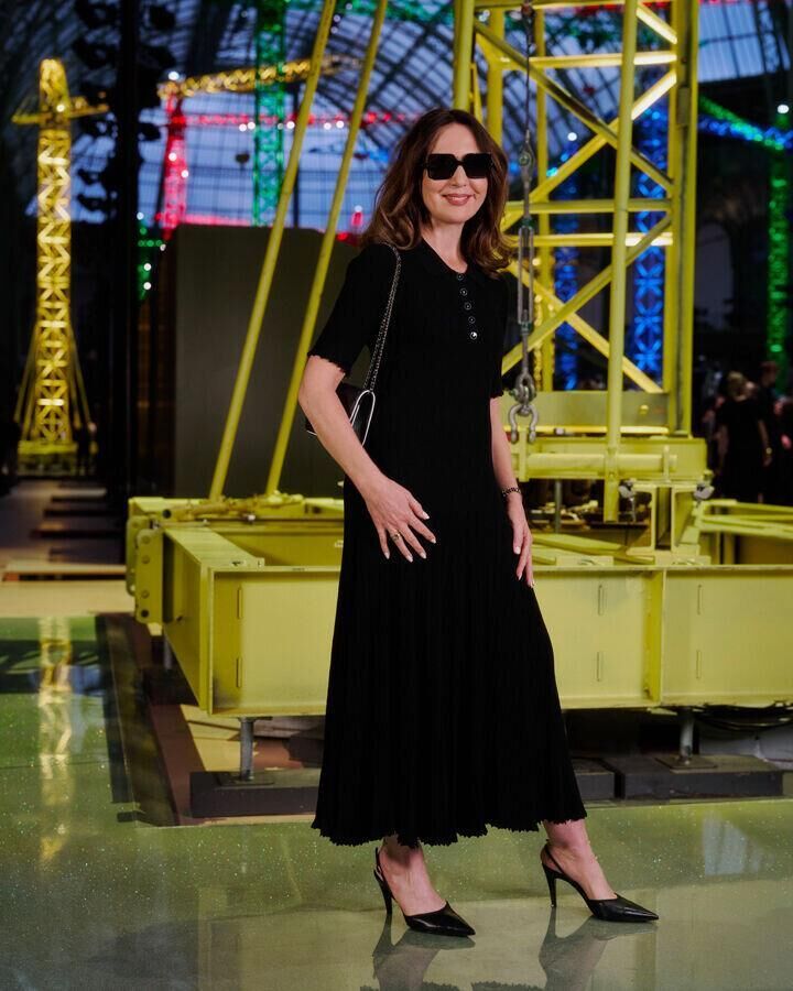 Elsa Zylberstein au defile chanel automne-hiver 2026-2027 à la fashion week de paris