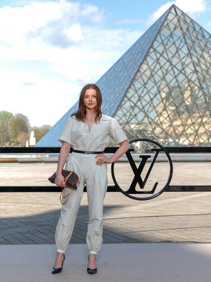 Chloë Grace Moretz au défilé louis vuitton automne-hiver 2026-2027 à la fashion week de paris