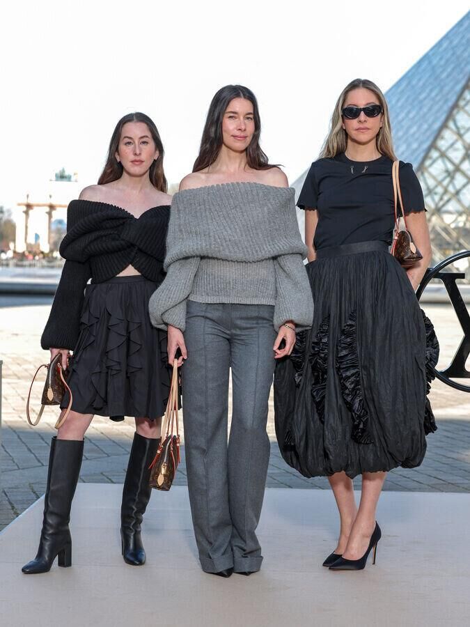 Alana Haim, Danielle Haim and Este Haim au défilé louis vuitton automne-hiver 2026-2027 à la fashion week de paris