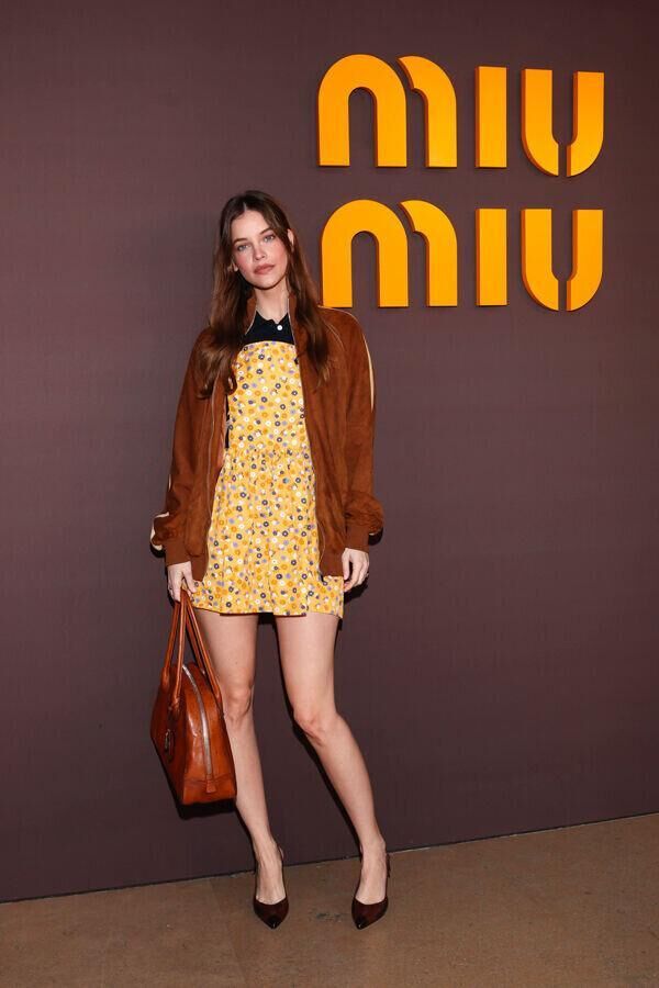 barbara palvin au defile miu miu automne-hiver 2026-2027 à la fashion week de paris