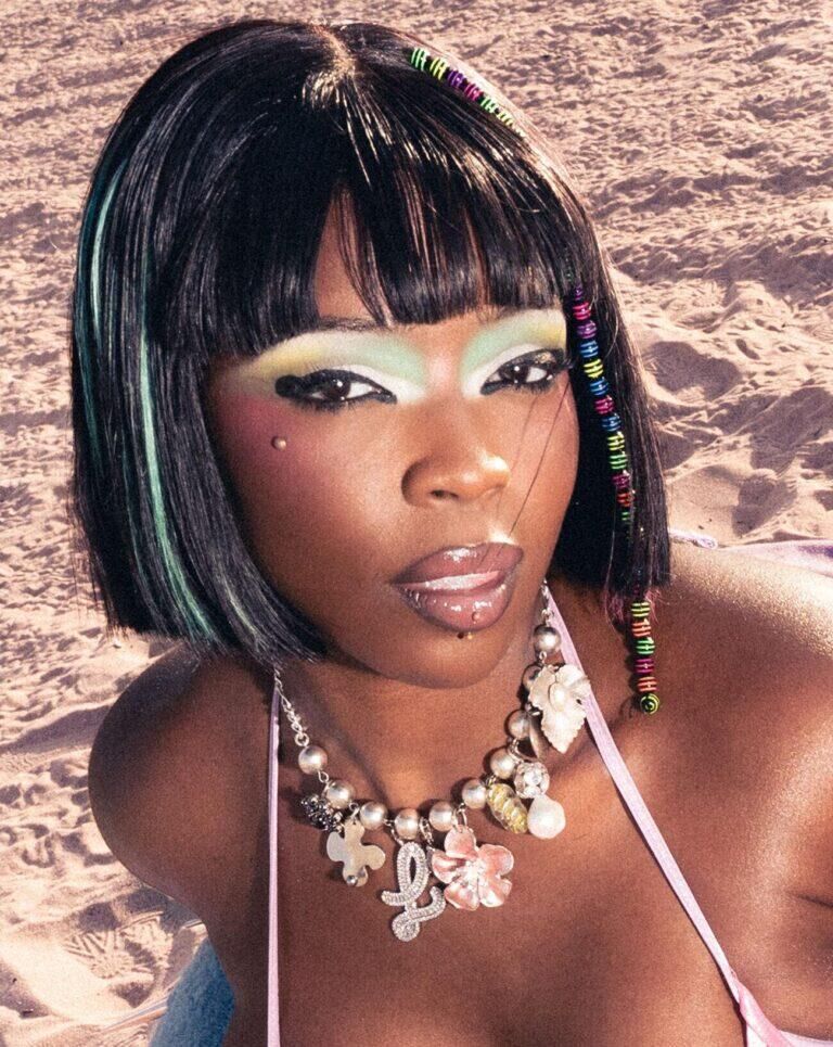 Theodora Sexy music 4 Life.