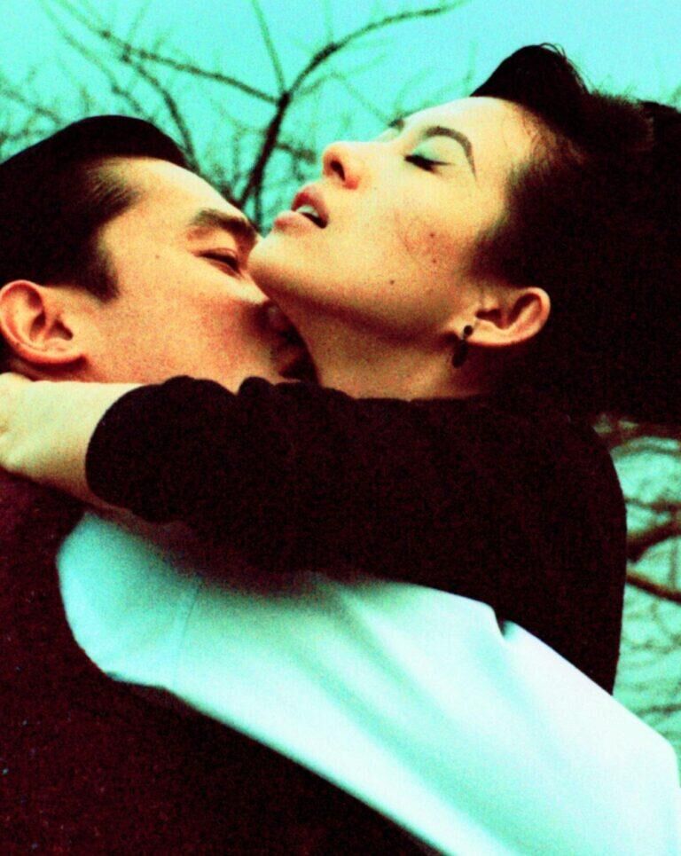 La série Blossoms Shanghai de Qong Kar-wai est disponible sur Mubi.