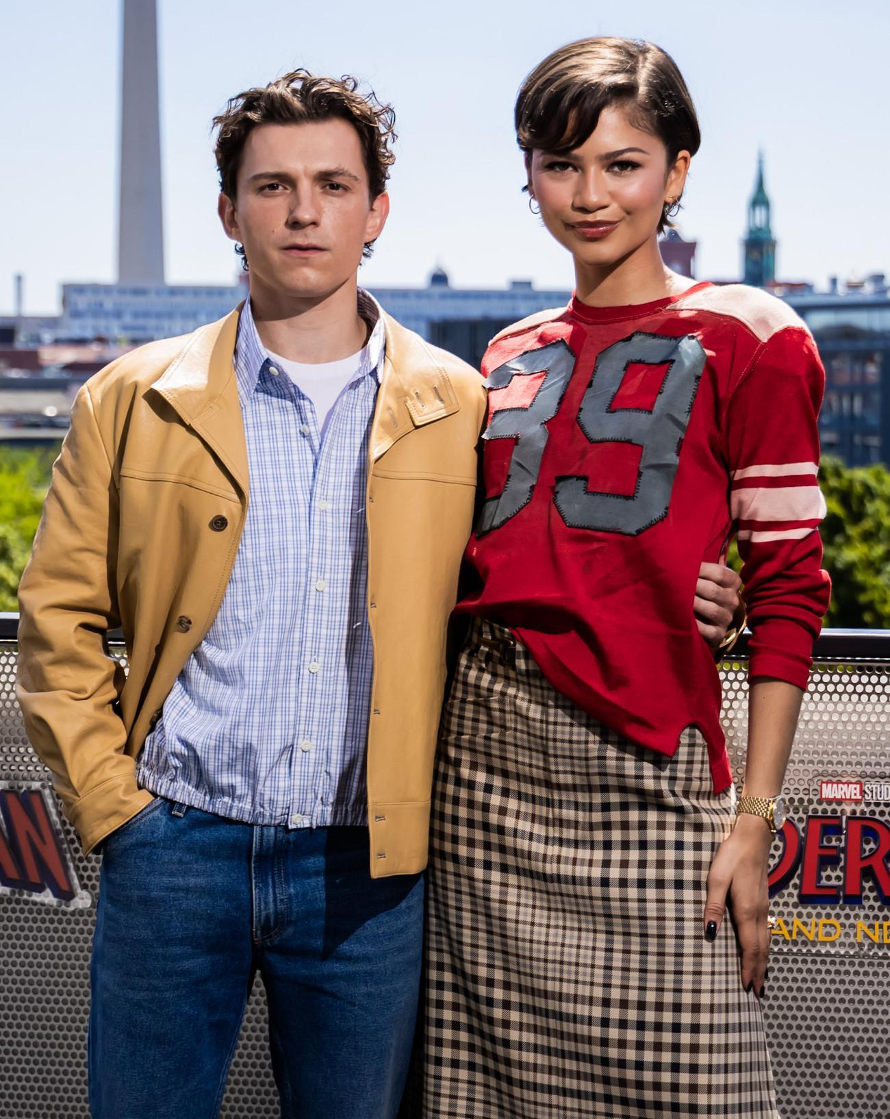 Zendaya en Coach et Tom Holland pour la promotion de Spider-Man: Brand New Day (2026) à Berlin, en juin 2026. © Christoph Soeder/Picture Alliance/Getty Images via Coach.