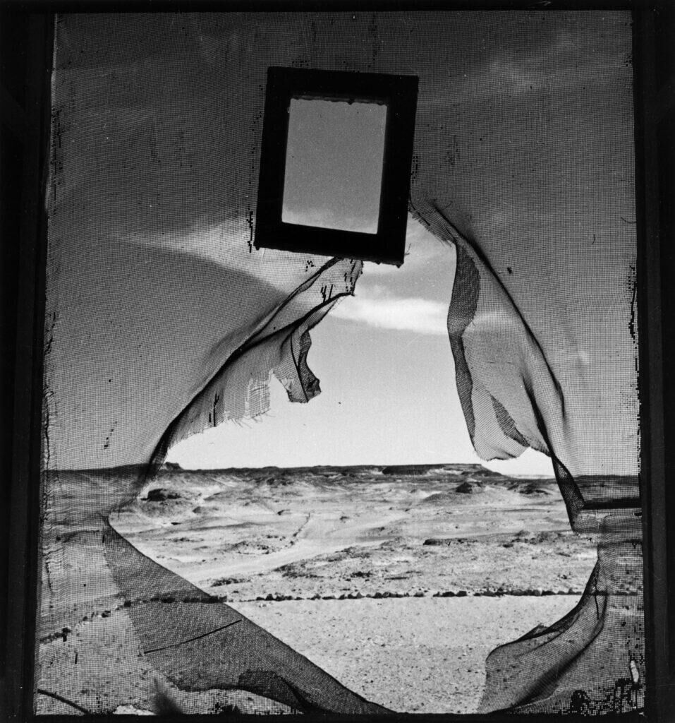 Lee Miller, Portrait de l’espace, près de Siwa, Égypte, (1937).