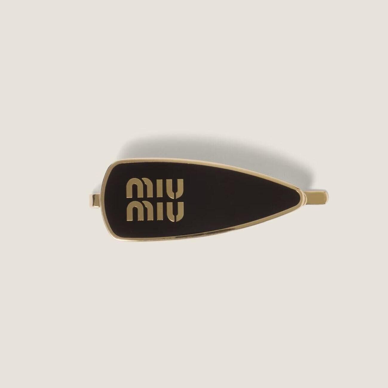 Barrette Miu Miu tendance