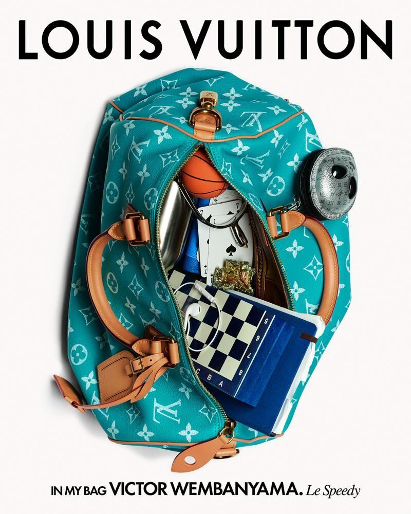 Les sacs Speedy P9 de Jude Bellingham et Victor Wembanyama. © Thomas Lagrange / Louis Vuitton.