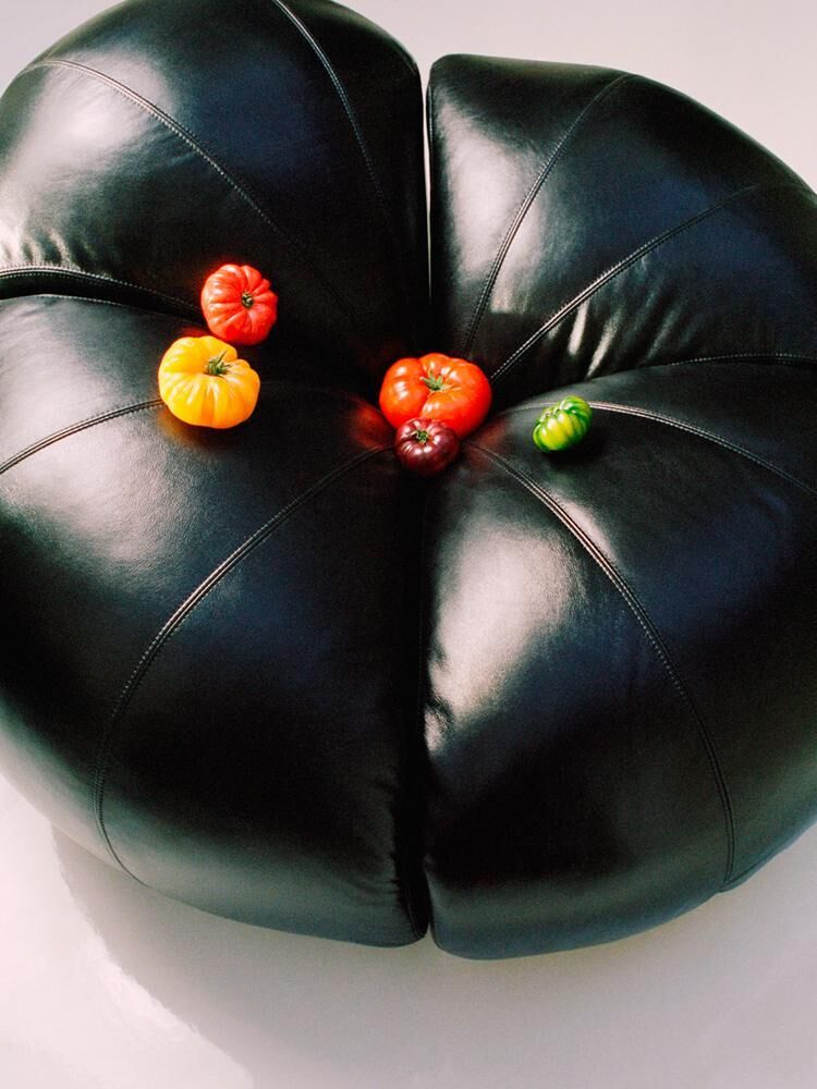 Le fauteuil Tomato par Chloé x Poltronova pour le Salone del Mobile 2026 à Milan