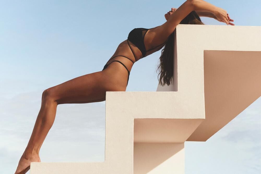 Maillot de bain Baya de la collection Etam x Nensi Dojaka.