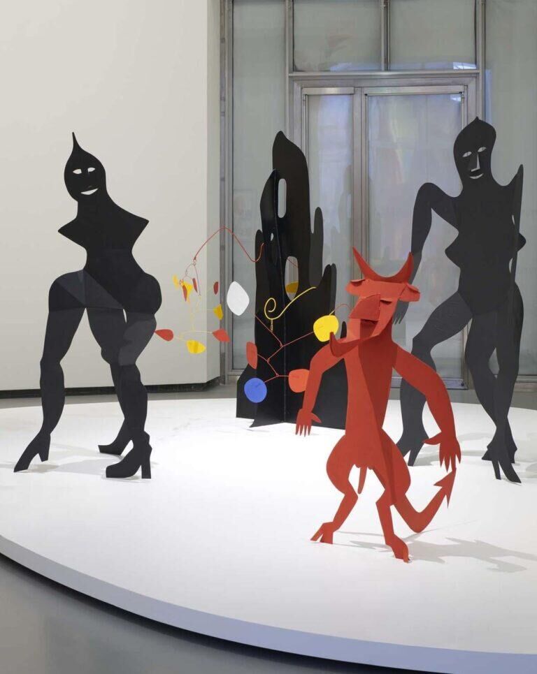 Vue d'installation de l'exposition "Calder. Rêver en équilibre", Fondation Louis Vuitton