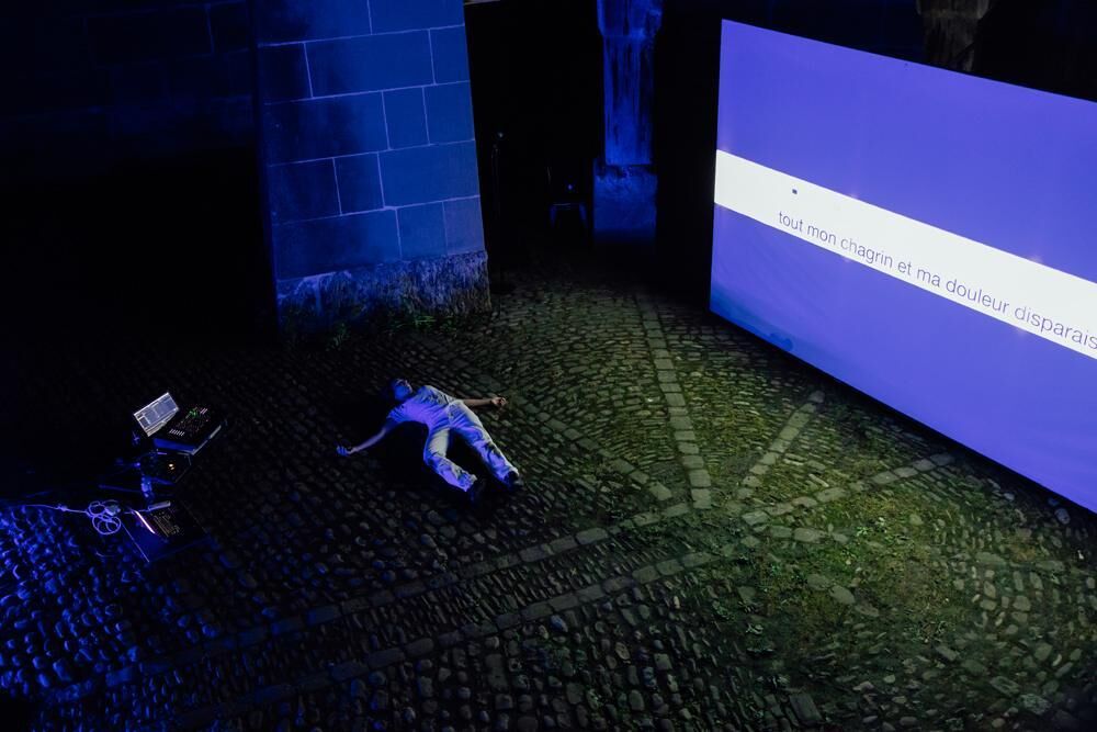 Le spectacle de danse Submission Submission de Bryana Fritz au Palais de Tokyo pour le festival Plan D avec le Centre national de la danse