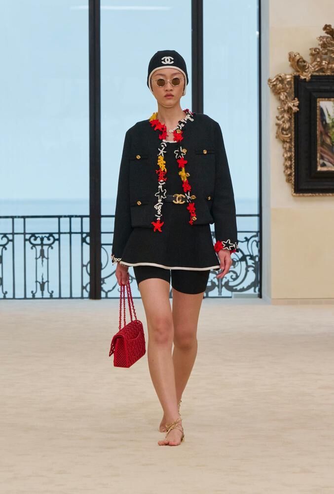 Le défilé Chanel Cruise 2026-2027 à Biarritz