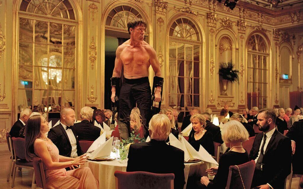 L'acteur Terry Notary dans The Square (2017) de Ruben Östlund © Bac Films/Alamode Film.