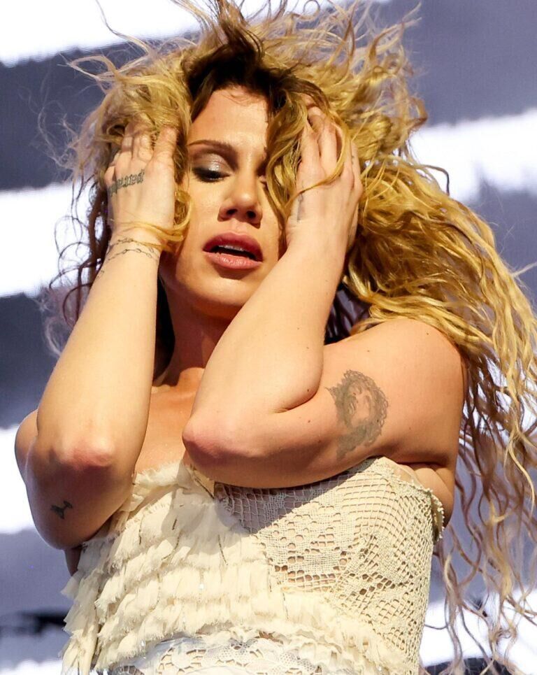Slayyyter en concert au festival Coachella, le 10 avril 2026.