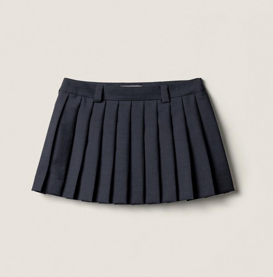 minijupe plissée en mohair tendance tailleur printemps-ete 2026 miu miu