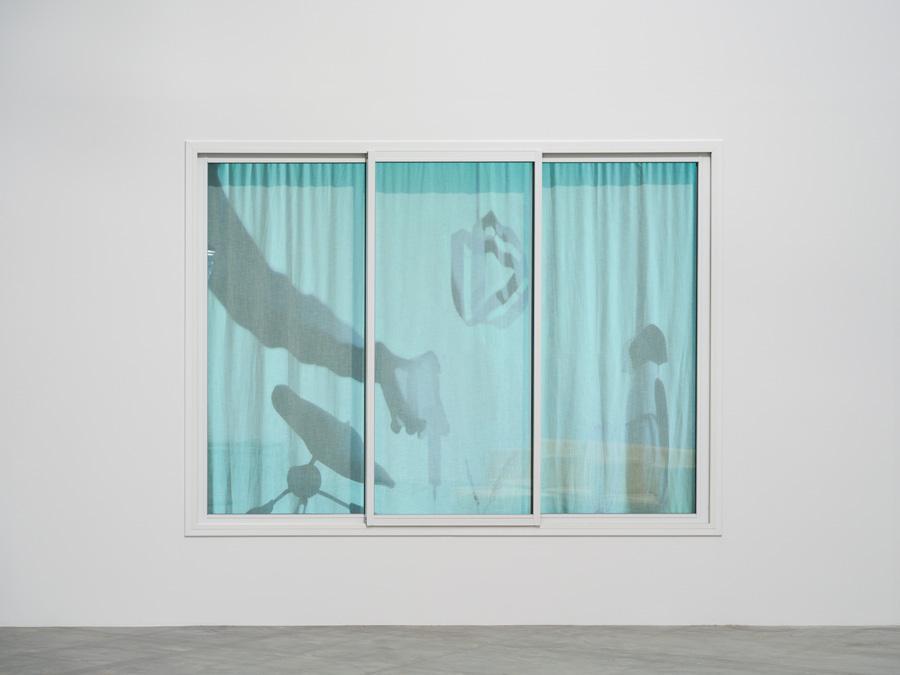 Benoît Piéron, vue de l’exposition “Vernis à ombres”, Palais de Tokyo (2026)