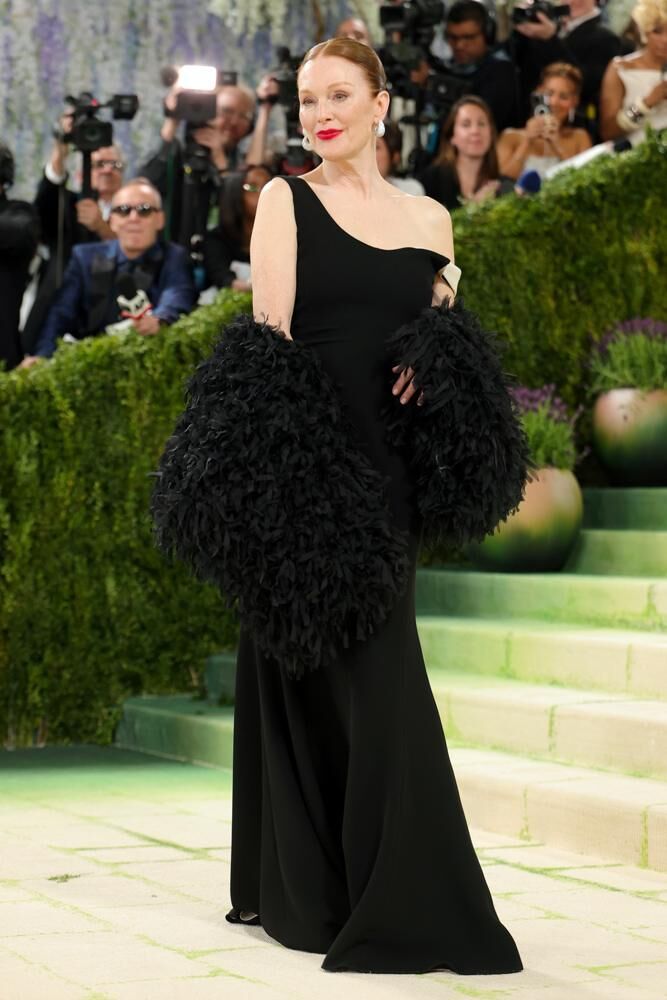 Julianne Moore en Bottega Veneta et Messika. © Michael Loccisano/GA/The Hollywood Reporter via Getty Images)