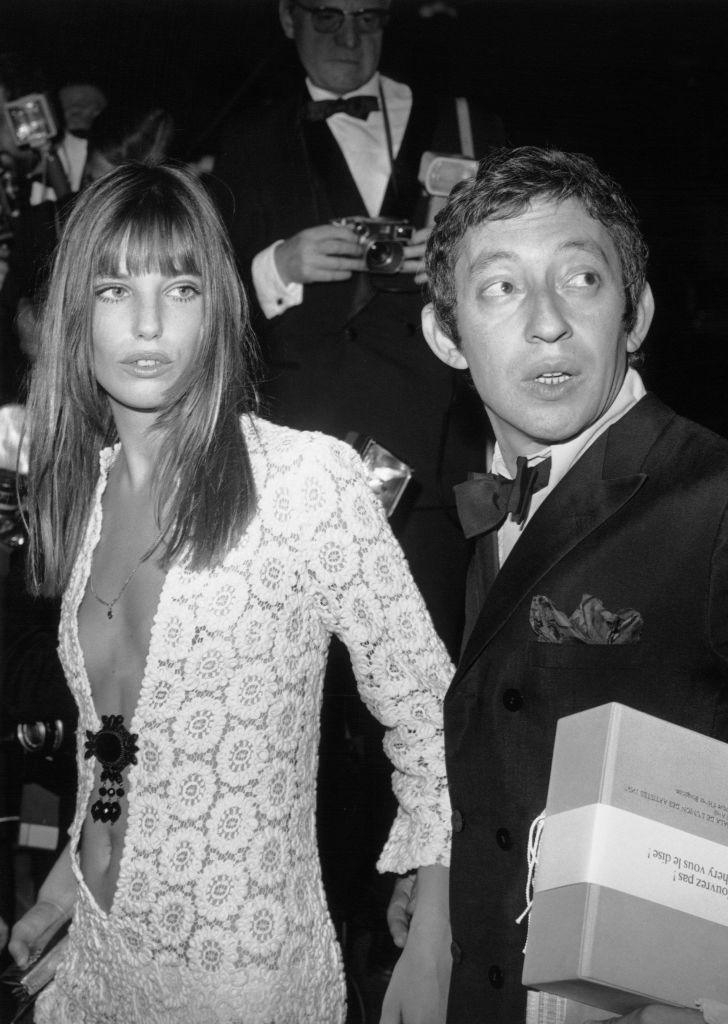 Jane Birkin dans la robe en crochet blancet Serge Gainsbourg en 1969. © Keystone-France/Gamma-Keystone via Getty Images.