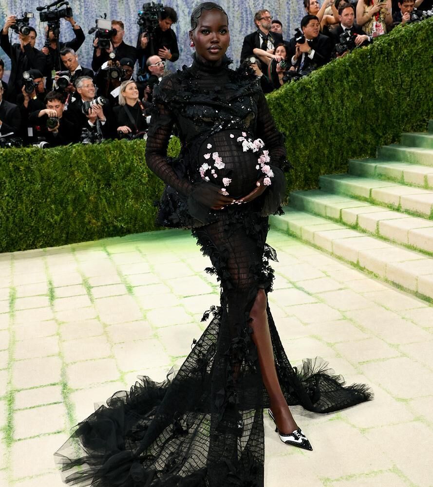 Adut Akech en Thom Browne. © Jamie McCarthy/Getty Images.