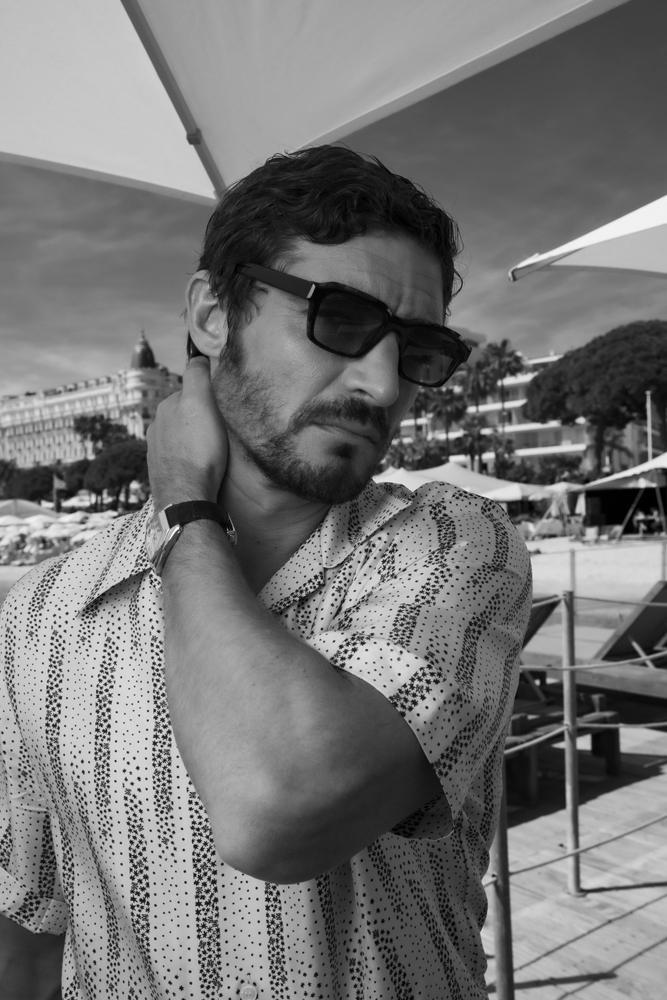Niels Schneider au Festival de Cannes 2026 © Nathan Merchadier pour numéro.com.