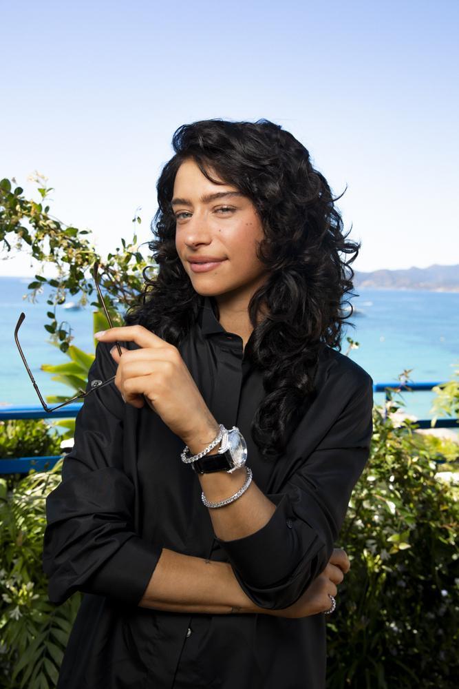 Odessa A’zion photographiée à Cannes le 16 mai 2026. © Nathan Merchadier pour numéro.com.