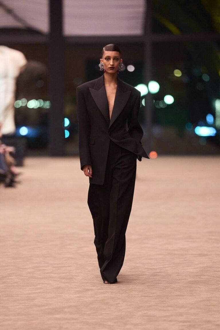 Le smocking du défilé Saint Laurent automne-hiver 2026-2027.