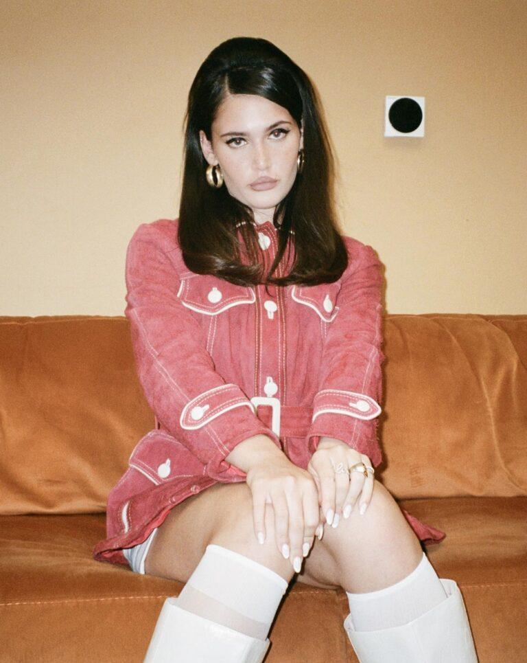 Sienna Spiro. © Jennifer Cheng.