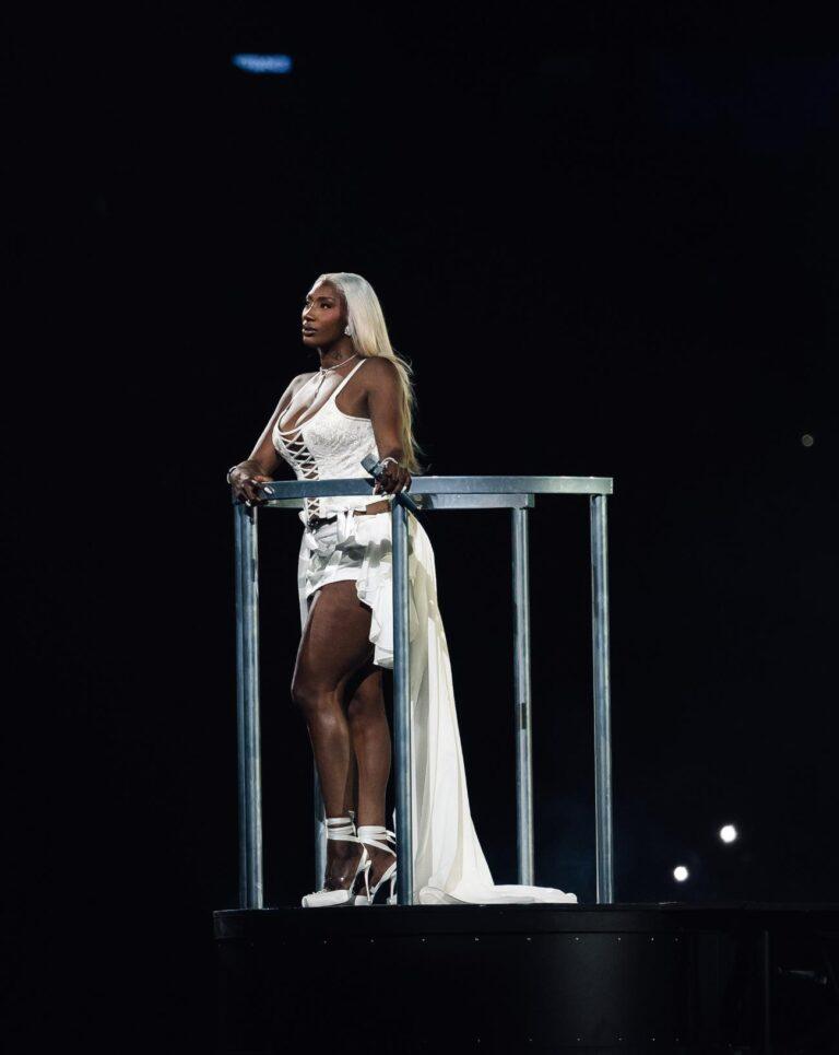 Aya Nakamura en concert au Stade de France en 2026.