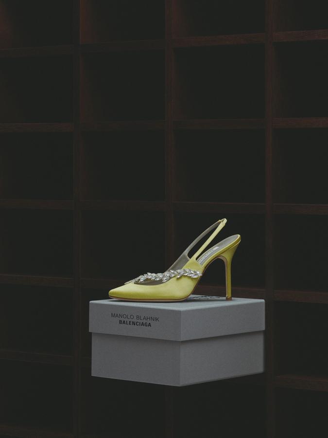 collaboration mode manolo blahnik balenciaga