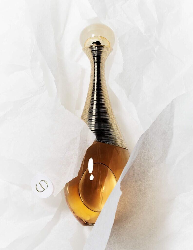 “J’adore Intense”, DIOR.