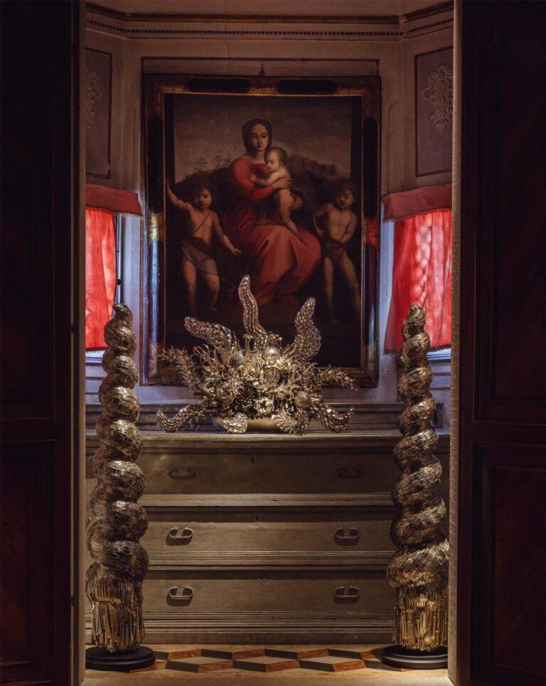 © Fondazione Dries Van Noten. Photo : Matteo de Mayda.