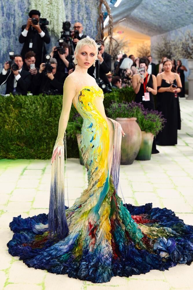 Emma Chamberlain en Mugler au met Gala 2026