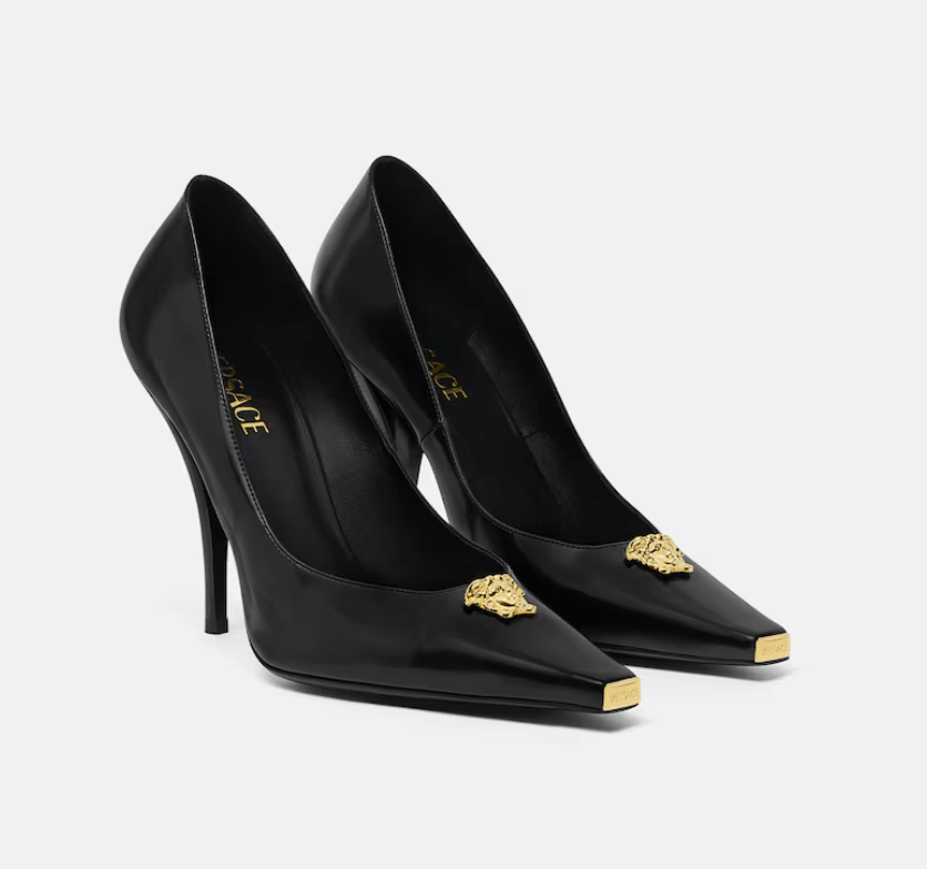 escarpins en cuir noir la medusa tendance printemps-ete 2026 versace